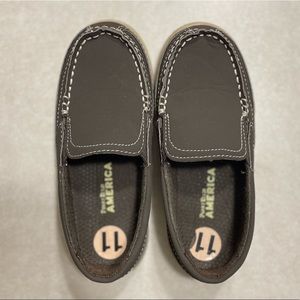 Perry Ellis Boys Nubuck Loafers (Dark Brown)